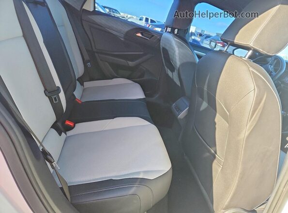 3VWCB7BU4KM248944 2019 VOLKSWAGEN JETTA White Widok tylnych siedzeń