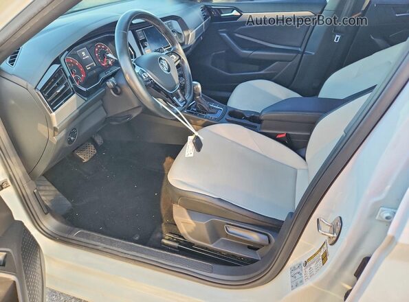 3VWCB7BU4KM248944 2019 VOLKSWAGEN JETTA White Widok wnętrza z przodu