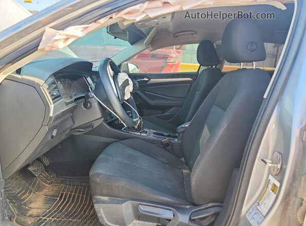 3VWCB7BU5KM201521 2019 VOLKSWAGEN JETTA Silver Widok wnętrza z przodu