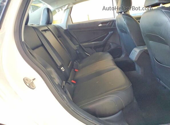 3VWCB7BU6KM238836 2019 VOLKSWAGEN JETTA White Вид задніх сидінь