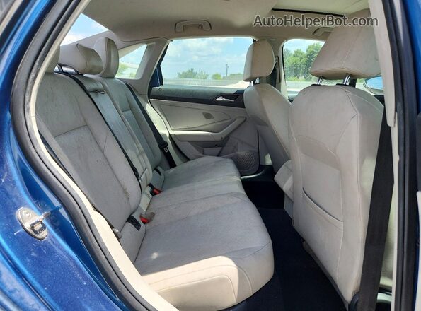 3VWCB7BU9LM045923 2020 VOLKSWAGEN JETTA Blue Rear seats view