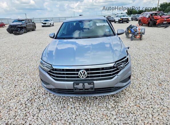 3VWCB7BUXLM017967 2020 VOLKSWAGEN JETTA Silver Widok z przodu