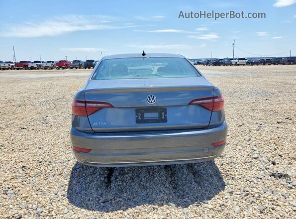 3VWCB7BUXLM031805 2020 VOLKSWAGEN JETTA Серебряный Вид сзади