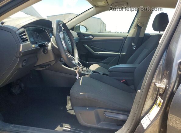 3VWCB7BUXLM031805 2020 VOLKSWAGEN JETTA Серебряный Вид салона спереди