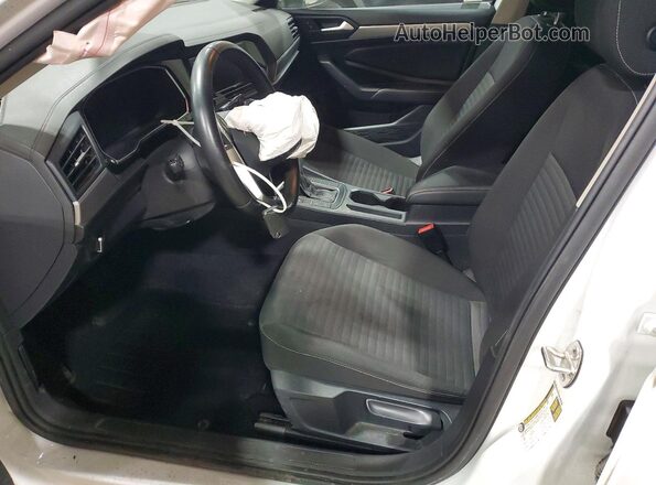 3VWCM7BU2NM029947 2022 VOLKSWAGEN JETTA White Widok wnętrza z przodu