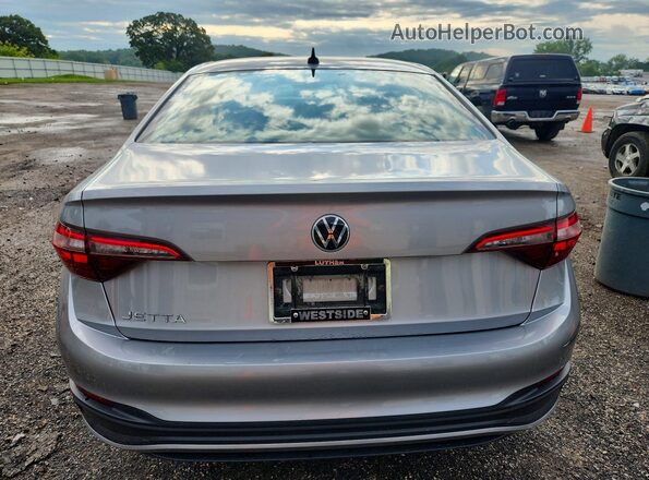 3VWCM7BU9NM005841 2022 VOLKSWAGEN JETTA Silver Rear view