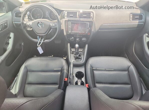 3VWD17AJ1JM228762 2018 VOLKSWAGEN JETTA White Vista del salpicadero