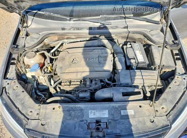 3VWD17AJ4JM252229 2018 VOLKSWAGEN JETTA Gray უკანა სალონის ხედი
