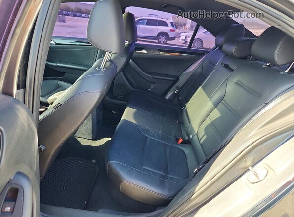 3VWD17AJ4JM252229 2018 VOLKSWAGEN JETTA Gray ძრავის განყოფილების ხედი