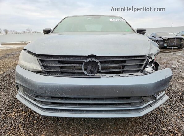 3VWD17AJ6JM241099 2018 VOLKSWAGEN JETTA Gray Widok z przodu