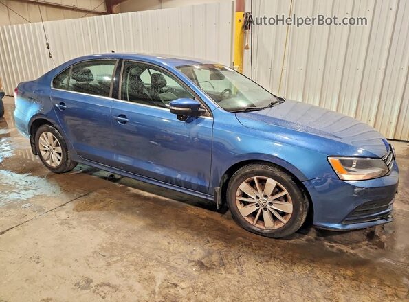 3VWD67AJ5GM415593 2016 VOLKSWAGEN JETTA Blue Przód prawy
