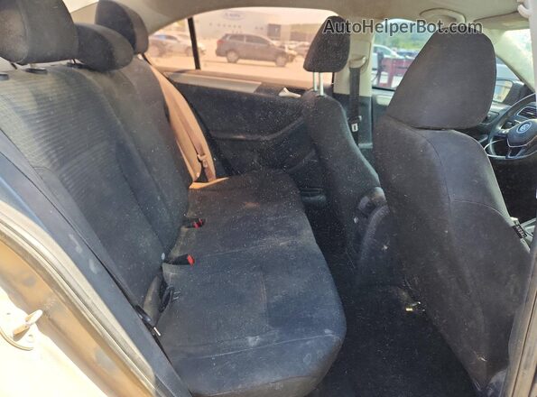 3VWD67AJXGM293166 2016 VOLKSWAGEN JETTA Blue Vista de los asientos traseros