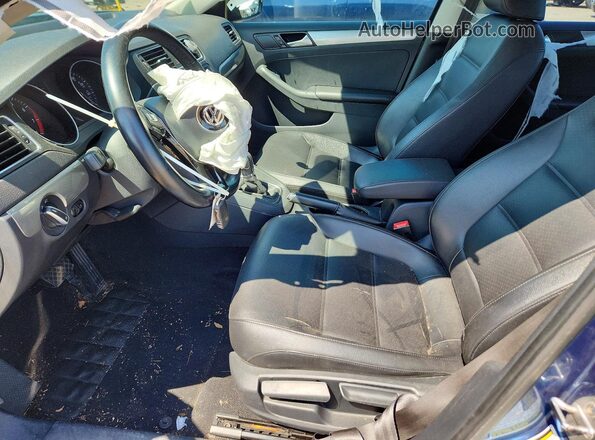 3VWDB7AJ0HM224290 2017 VOLKSWAGEN JETTA Blue წინა სალონის ხედი