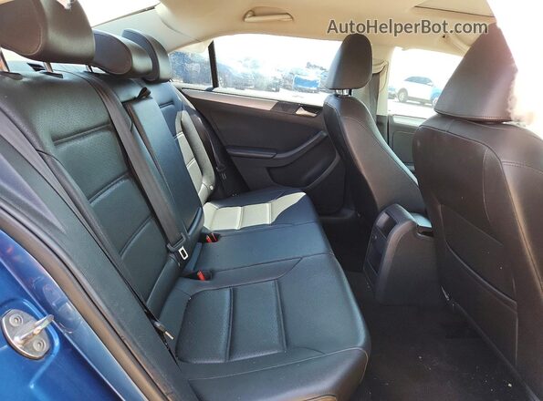 3VWDB7AJ0HM224290 2017 VOLKSWAGEN JETTA Blue უკანა სავარძლების ხედი