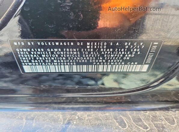 3VWDB7AJ0JM209665 2018 VOLKSWAGEN JETTA Black ძრავის განყოფილების ხედი