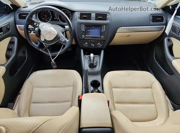 3VWDB7AJ1HM272879 2017 VOLKSWAGEN JETTA Black Dashboard view
