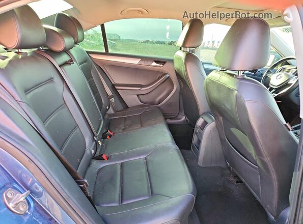 3VWDB7AJ1HM275409 2017 VOLKSWAGEN JETTA Синий Вид задних сидений