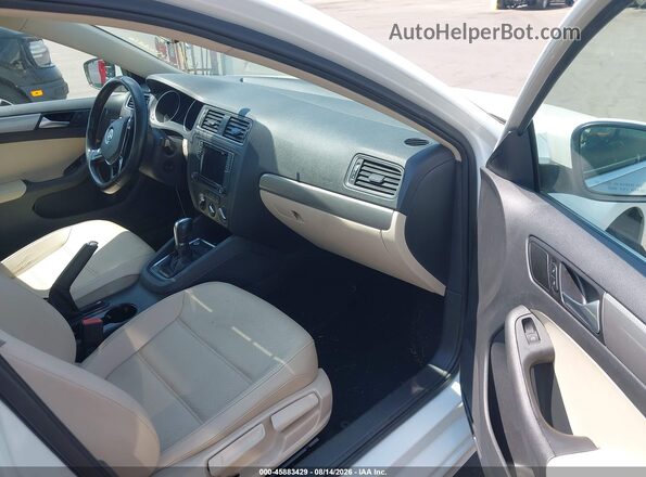3VWDB7AJ3HM281485 2017 VOLKSWAGEN JETTA White წინა სალონის ხედი