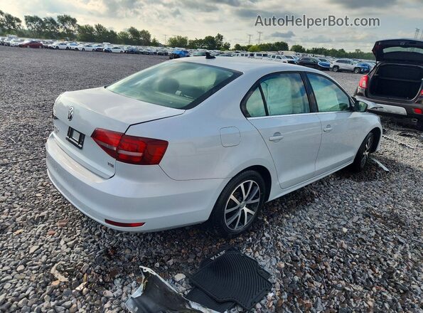 3VWDB7AJ3JM221826 2018 VOLKSWAGEN JETTA White Trasero derecho