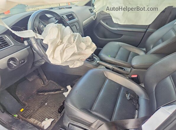 3VWDB7AJ3JM221826 2018 VOLKSWAGEN JETTA White Vista interior delantera