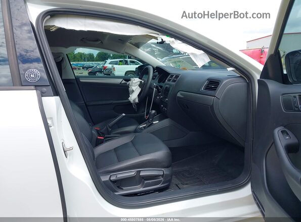3VWDB7AJ3JM230607 2018 VOLKSWAGEN JETTA White Սալոնի դիմացի տեսք