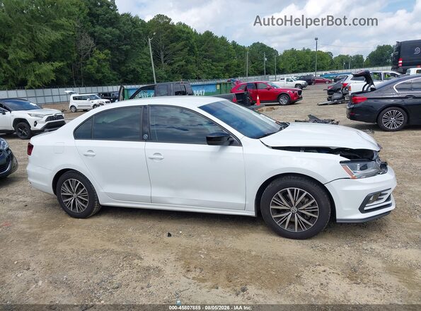 3VWDB7AJ3JM230607 2018 VOLKSWAGEN JETTA White Սալոնի հետևի տեսք
