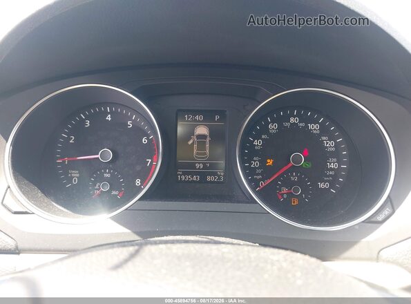 3VWDB7AJ5HM312459 2017 VOLKSWAGEN JETTA Black Widok tylnych siedzeń