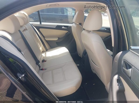 3VWDB7AJ5HM312459 2017 VOLKSWAGEN JETTA Black Widok naklejki z numerem VIN