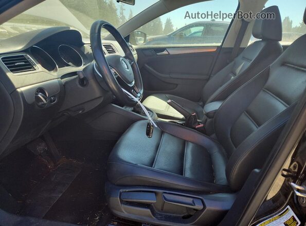 3VWDB7AJ5HM335613 2017 VOLKSWAGEN JETTA Black წინა სალონის ხედი