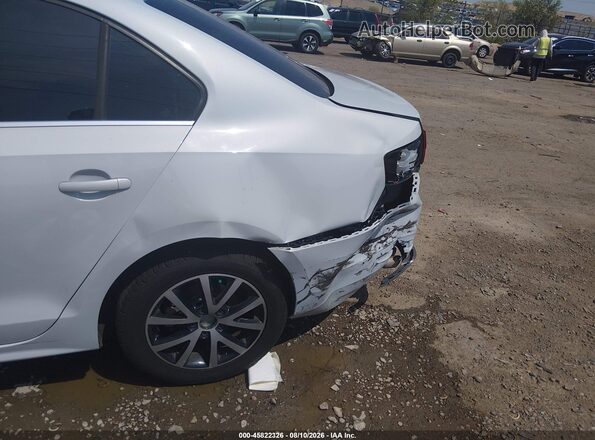 3VWDB7AJ6HM236816 2017 VOLKSWAGEN JETTA Белый Вид спереди