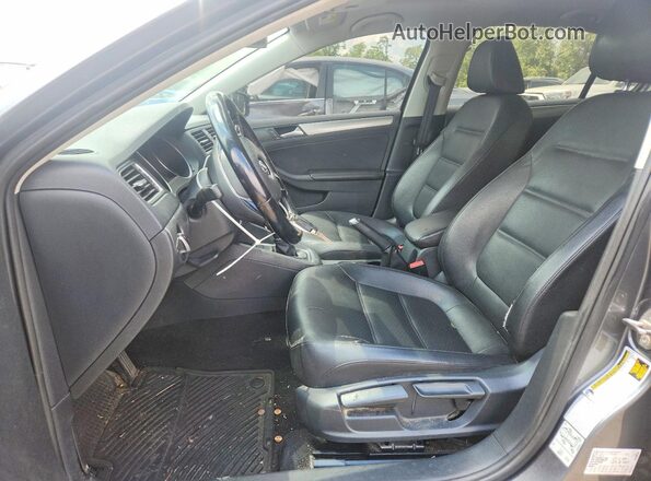 3VWDB7AJ6HM289547 2017 VOLKSWAGEN JETTA Серый Вид салона спереди