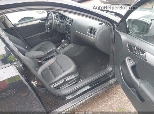 3VWDB7AJ6HM294019 2017 VOLKSWAGEN JETTA Black Front interior view