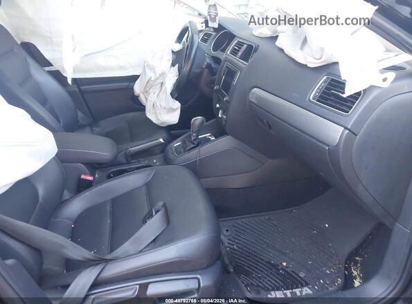 3VWDB7AJ7JM249693 2018 VOLKSWAGEN JETTA Black Вид салону спереду