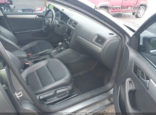 3VWDB7AJ8HM244948 2017 VOLKSWAGEN JETTA Gray Widok wnętrza z przodu