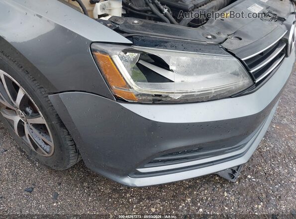 3VWDB7AJ8HM244948 2017 VOLKSWAGEN JETTA Gray Widok z przodu