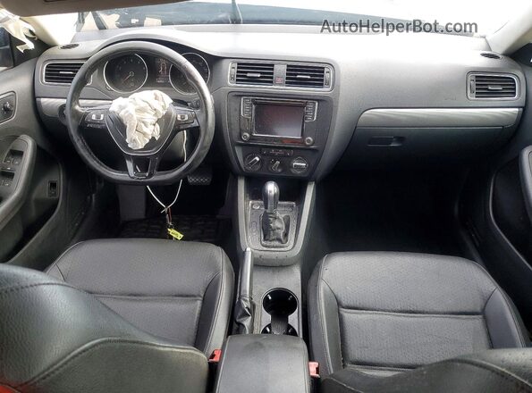 3VWDB7AJ8HM306641 2017 VOLKSWAGEN JETTA Black წინა პანელის ხედი
