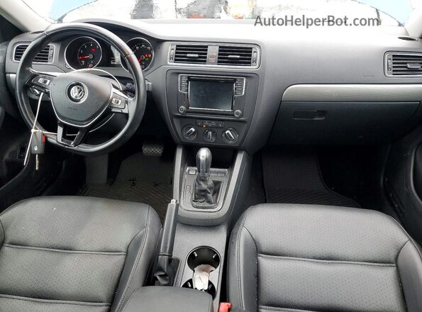 3VWDB7AJ8HM394896 2017 VOLKSWAGEN JETTA Blue Vista del salpicadero