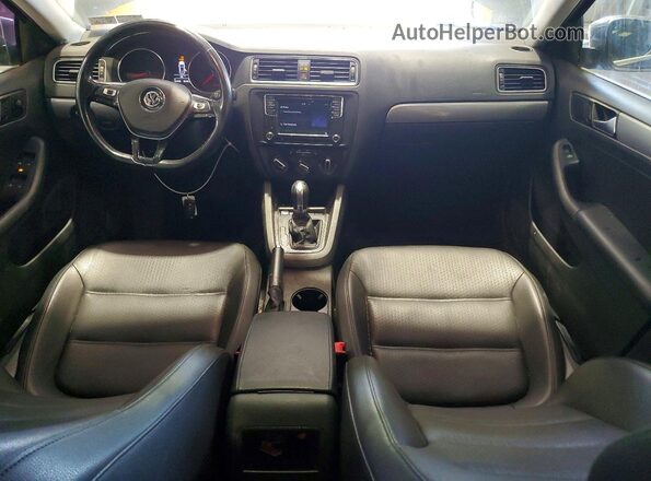 3VWDB7AJ8HM413379 2017 VOLKSWAGEN JETTA Gray Dashboard view