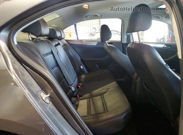 3VWDB7AJ8HM413379 2017 VOLKSWAGEN JETTA Gray Rear seats view
