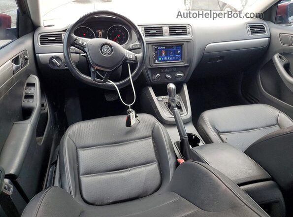 3VWDB7AJ9HM368730 2017 VOLKSWAGEN JETTA Red Vista del salpicadero