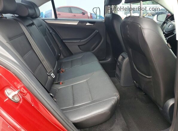 3VWDB7AJ9HM368730 2017 VOLKSWAGEN JETTA Red Vista de los asientos traseros