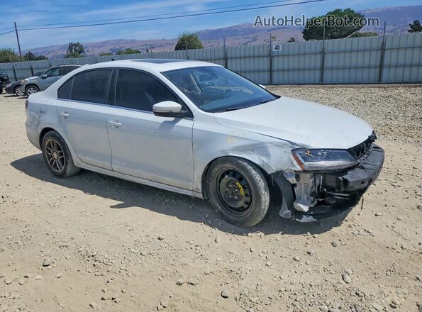3VWDB7AJ9HM376908 2017 VOLKSWAGEN JETTA White Przód prawy