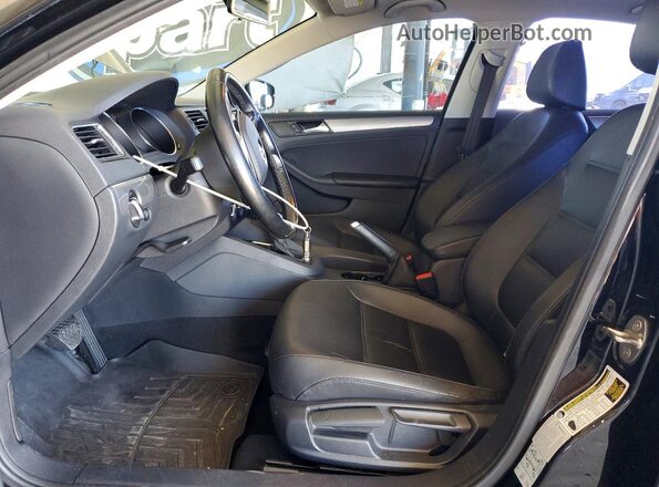 3VWDB7AJXHM219419 2017 VOLKSWAGEN JETTA Black Widok wnętrza z przodu