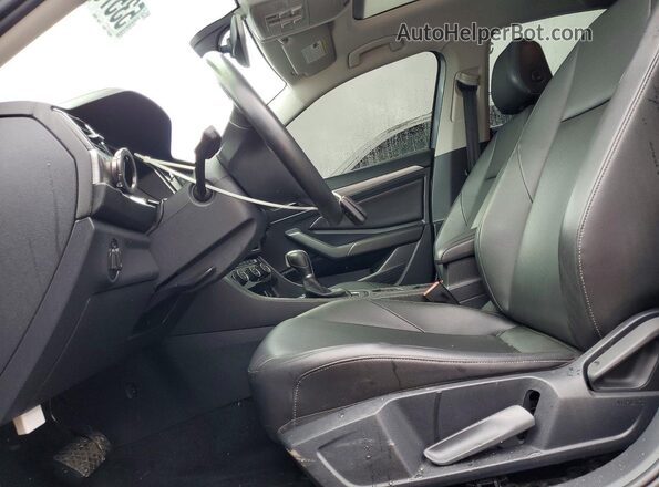 3VWE57BU0KM010539 2019 VOLKSWAGEN JETTA Серый Вид салона спереди