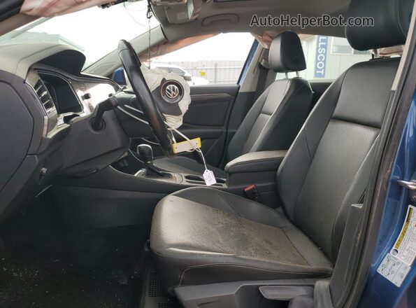 3VWE57BU2KM096534 2019 VOLKSWAGEN JETTA Синий Вид салона спереди