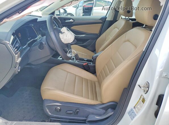 3VWE57BU6MM085152 2021 VOLKSWAGEN JETTA Белый Вид салона спереди