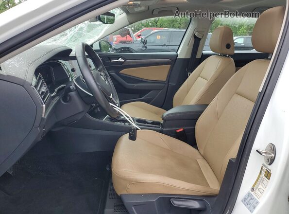 3VWE57BU7LM080458 2020 VOLKSWAGEN JETTA White წინა სალონის ხედი