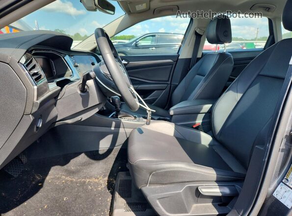 3VWE57BU8LM088441 2020 VOLKSWAGEN JETTA Gray Вид салону спереду