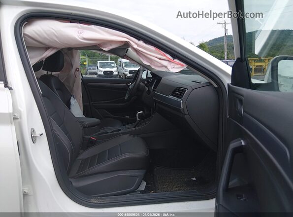 3VWEM7BU0PM041901 2023 VOLKSWAGEN JETTA White Vista interior delantera