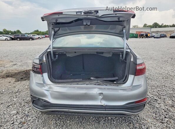3VWEM7BU2RM005663 2024 VOLKSWAGEN JETTA Silver Vista trasera